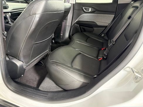 Used 2022 Jeep Compass Latitude image 20