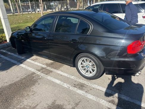 Used 2010 BMW 328i xDrive Sedan image 2