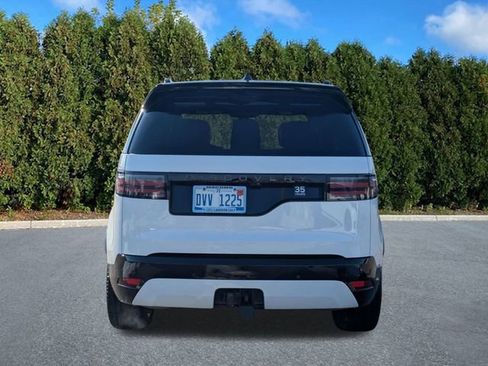 Used 2025 Land Rover Discovery Dynamic SE image 5