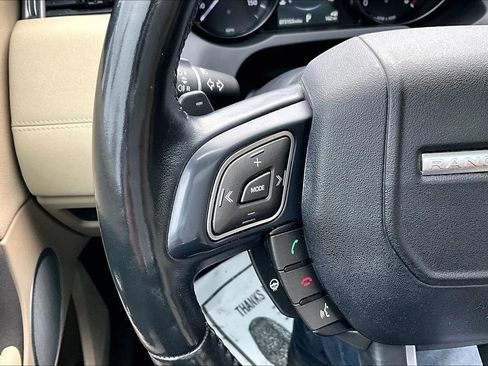 Used 2018 Land Rover Range Rover Evoque image 17