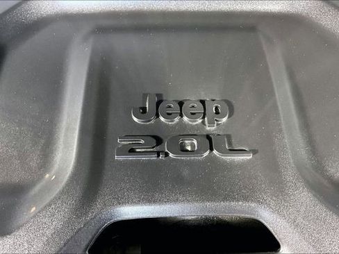 Used 2025 Jeep Wrangler Unlimited Rubicon AWD/4WD image 30