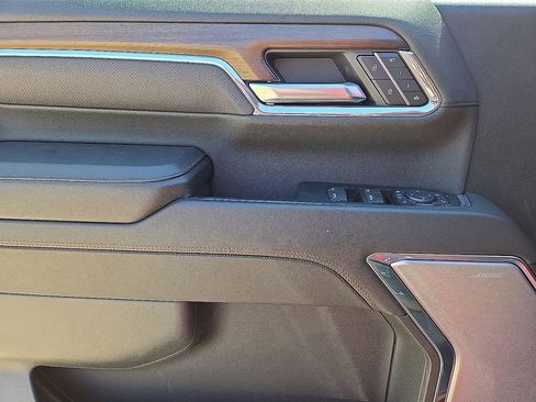 Used 2024 Chevrolet Silverado 3500 High Country w/ High Country Premium Package AWD/4WD image 21