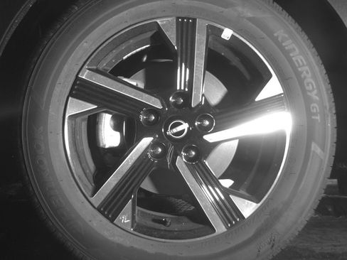 Used 2025 Nissan Sentra SV FWD image 12