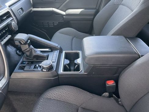 Used 2025 Toyota 4Runner SR5 AWD/4WD image 20