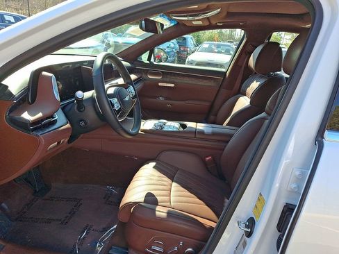 Used 2025 Genesis G90 3.5T image 11