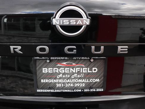 Used 2024 Nissan Rogue S AWD/4WD image 56