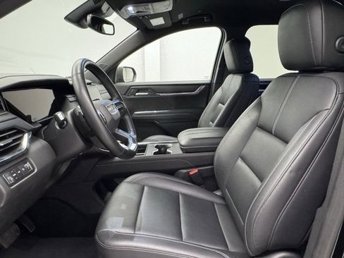 Used 2024 GMC Acadia Elevation image 17