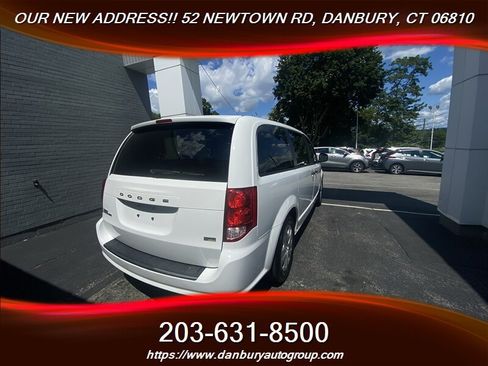 Used 2019 Dodge Grand Caravan SE FWD image 6
