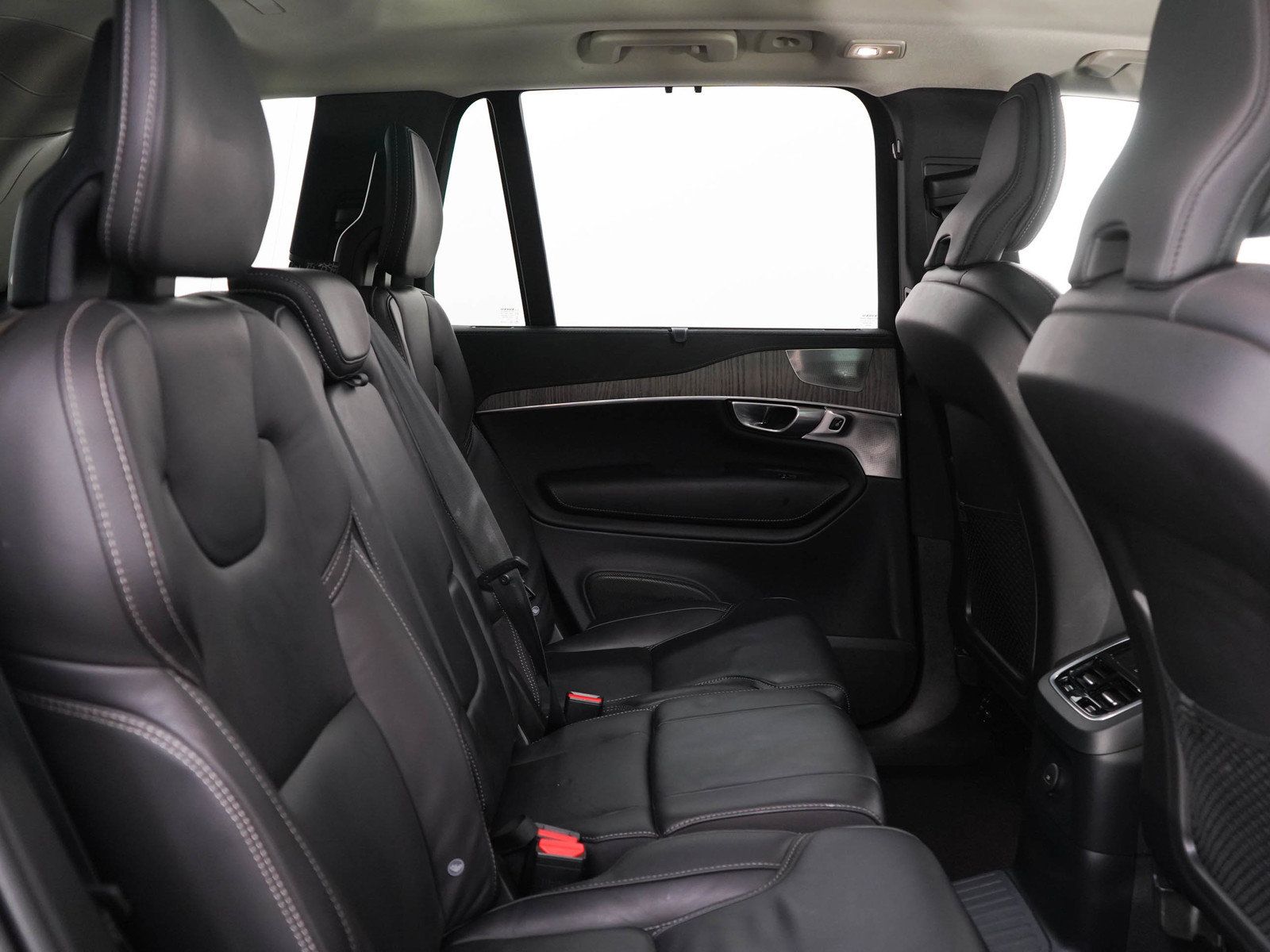 Used 2024 Volvo XC90 T8 Ultimate w/ Protection Package Premier AWD/4WD image 12