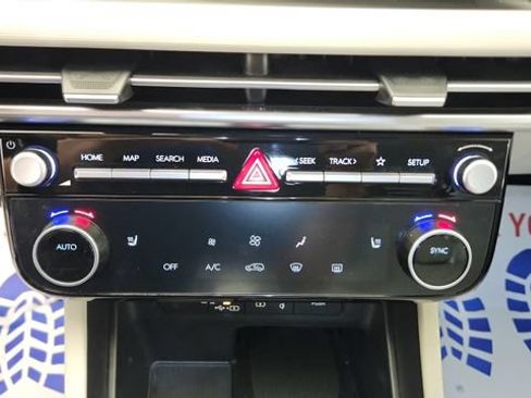 Used 2025 Hyundai Tucson SEL FWD image 18