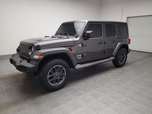 Used 2018 Jeep Wrangler Unlimited Sport S AWD/4WD image 2