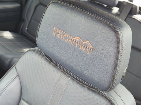 Used 2024 Chevrolet Silverado 1500 High Country w/ High Country Premium Package AWD/4WD image 15