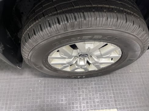 Used 2022 Nissan Frontier SV image 27