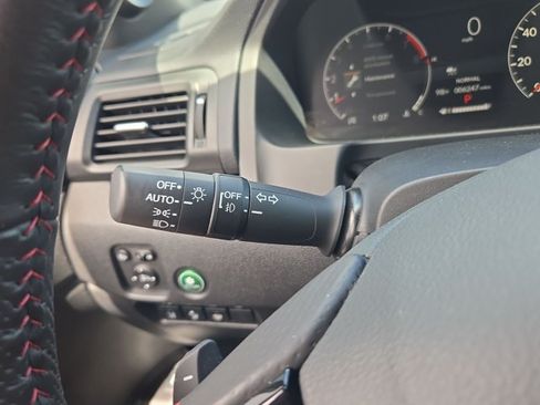 Used 2025 Honda Ridgeline Black Edition image 15