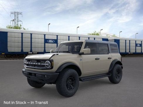 New 2026 Ford Bronco Outer Banks w/ Sasquatch Package image 1