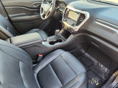 Used 2019 GMC Acadia SLT image 18