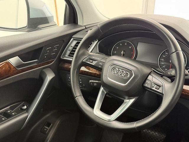Used 2018 Audi Q5 2.0T Premium w/ Convenience Package AWD/4WD image 12