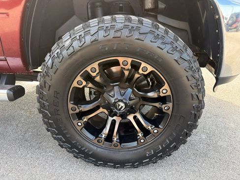 Used 2018 RAM 3500 Tradesman w/ Chrome Appearance Group AWD/4WD image 14