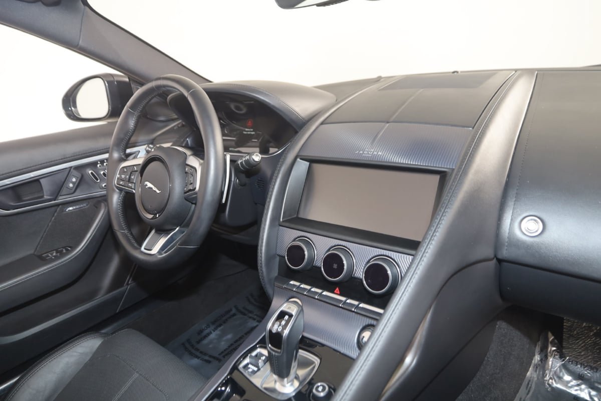 Used 2024 Jaguar F-TYPE R-Dynamic RWD image 53