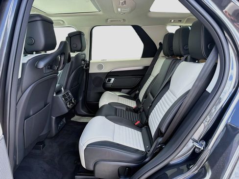 New 2026 Land Rover Discovery Limited Edition AWD/4WD image 22