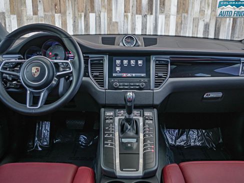 Used 2018 Porsche Macan S AWD/4WD image 17