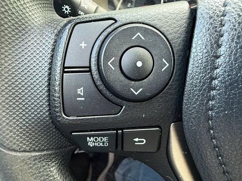 Used 2015 Toyota RAV4 LE AWD/4WD image 33