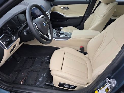 Used 2021 BMW 330i Sedan w/ Driving Assistance Package RWD image 9