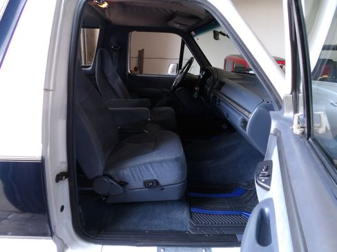 Used 1992 Ford Bronco image 79