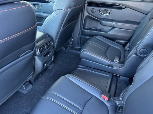 Certified 2024 Honda Pilot TrailSport image 5