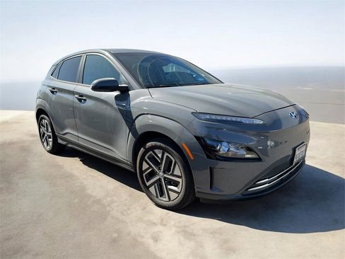 Used 2023 Hyundai Kona SE w/ Cargo Package image 14