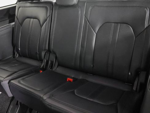 Used 2021 Ford Expedition Limited AWD/4WD image 39
