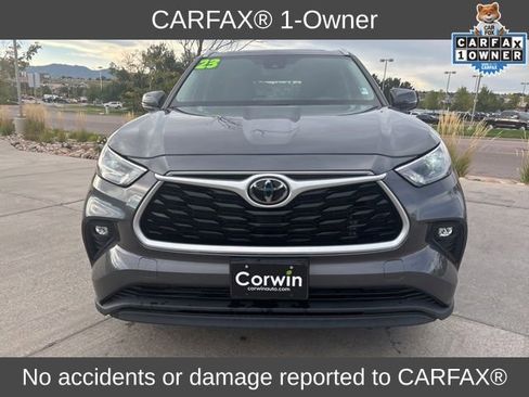 Used 2024 Toyota Highlander XLE image 2