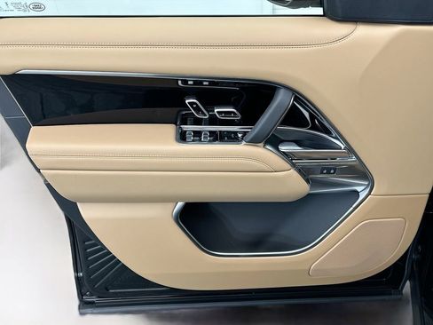 New 2026 Land Rover Range Rover SE image 24