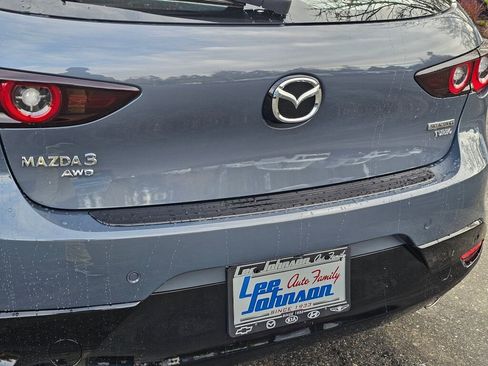 New 2026 MAZDA MAZDA3 Hatchback w/Premium Plus Pkg image 25