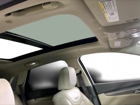 Certified 2023 Cadillac XT5 Premium Luxury image 27