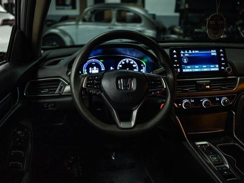 Used 2021 Honda Accord Hybrid image 15