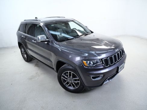 Used 2020 Jeep Grand Cherokee Limited AWD/4WD image 4