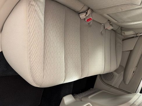 Used 2010 Subaru Outback 2.5i Premium image 19