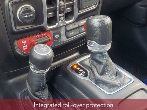 Used 2023 Jeep Wrangler Unlimited Rubicon 4xe w/ Cold Weather Group AWD/4WD image 34