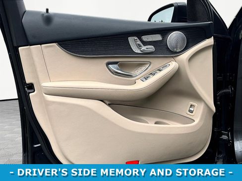 Used 2020 Mercedes-Benz GLC 300 4MATIC image 20