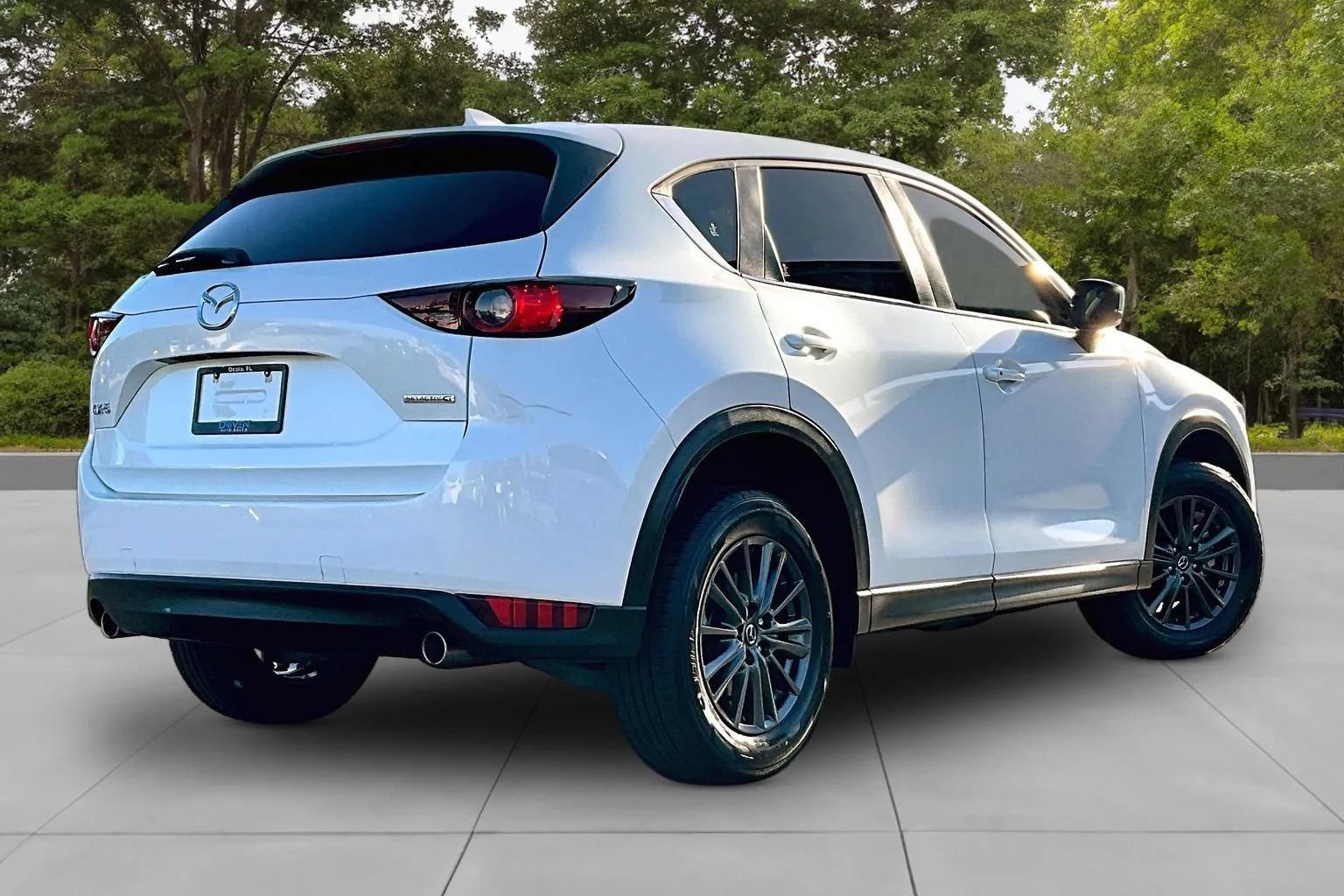 Used 2021 MAZDA CX-5 Touring w/ Touring Preferred SV Package FWD image 2