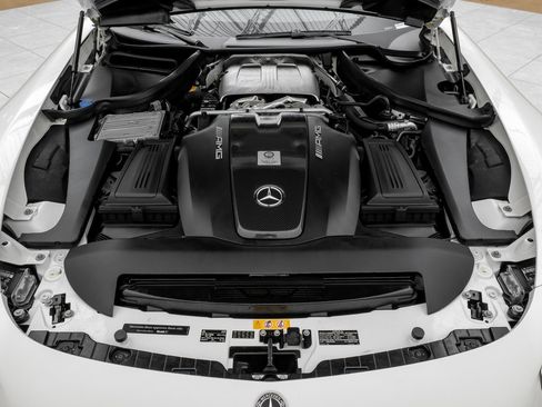 Used 2018 Mercedes-Benz AMG GT R image 52