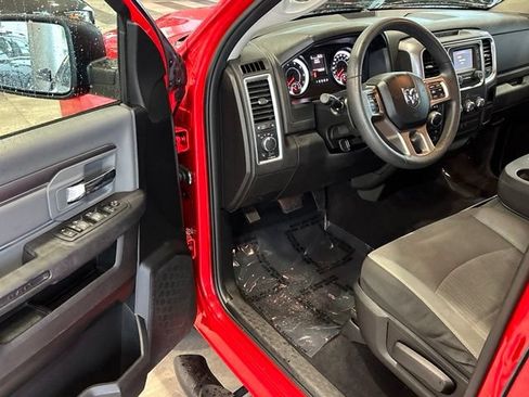 Used 2022 RAM 1500 Classic SLT AWD/4WD image 16