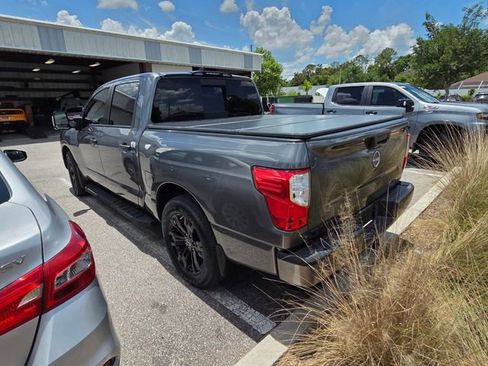 Used 2023 Nissan Titan SV w/ SV Convenience Package RWD image 5