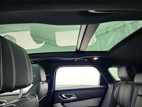 Used 2021 Land Rover Range Rover Velar R-Dynamic S image 18