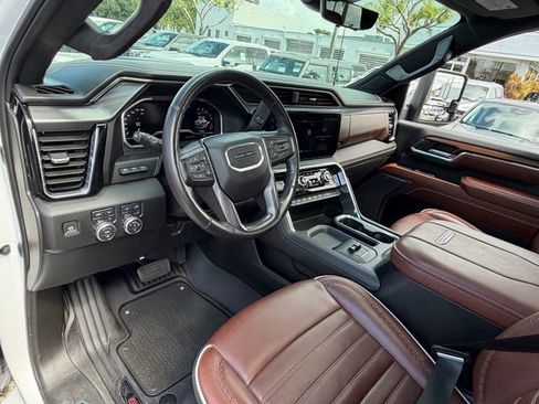 Used 2024 GMC Sierra 2500 Denali Ultimate w/ Max Trailering Package AWD/4WD image 10
