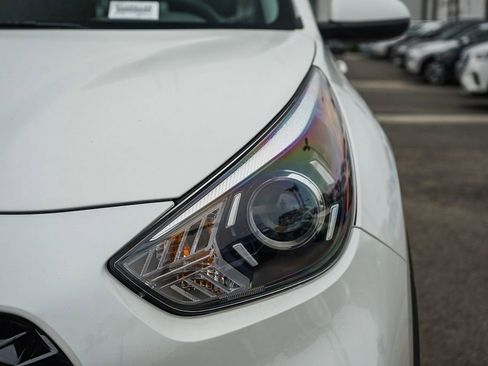 Used 2022 Kia Niro LX image 10