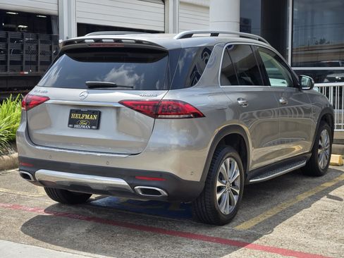 Used 2021 Mercedes-Benz GLE 350 4MATIC image 4
