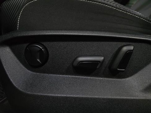 Used 2024 Volkswagen Atlas Cross Sport SE AWD/4WD image 27