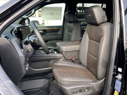 New 2026 Chevrolet Tahoe High Country AWD/4WD image 9